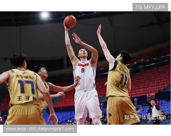 中国男篮重燃斗志再度出发，中国男篮燃动十年全程