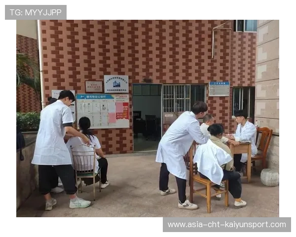 青少年运动员社会实践与志愿服务结合，弘扬体育精神，青少年体育运动指导与实践