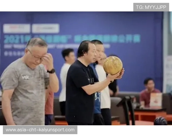 世界保龄球名将回归赛场备受关注，再度勇夺世界保龄球冠军