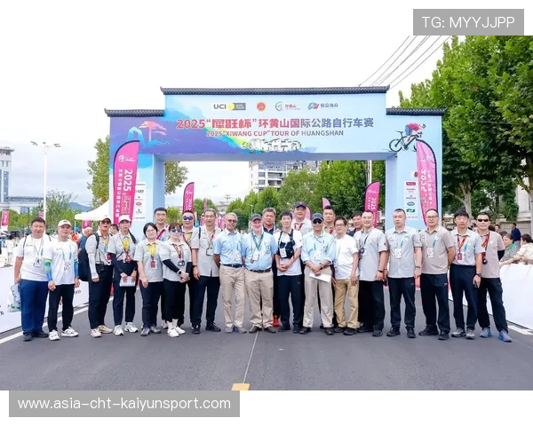 世界自行车计时赛赛后志愿者表彰会举办，世界自行车赛冠军