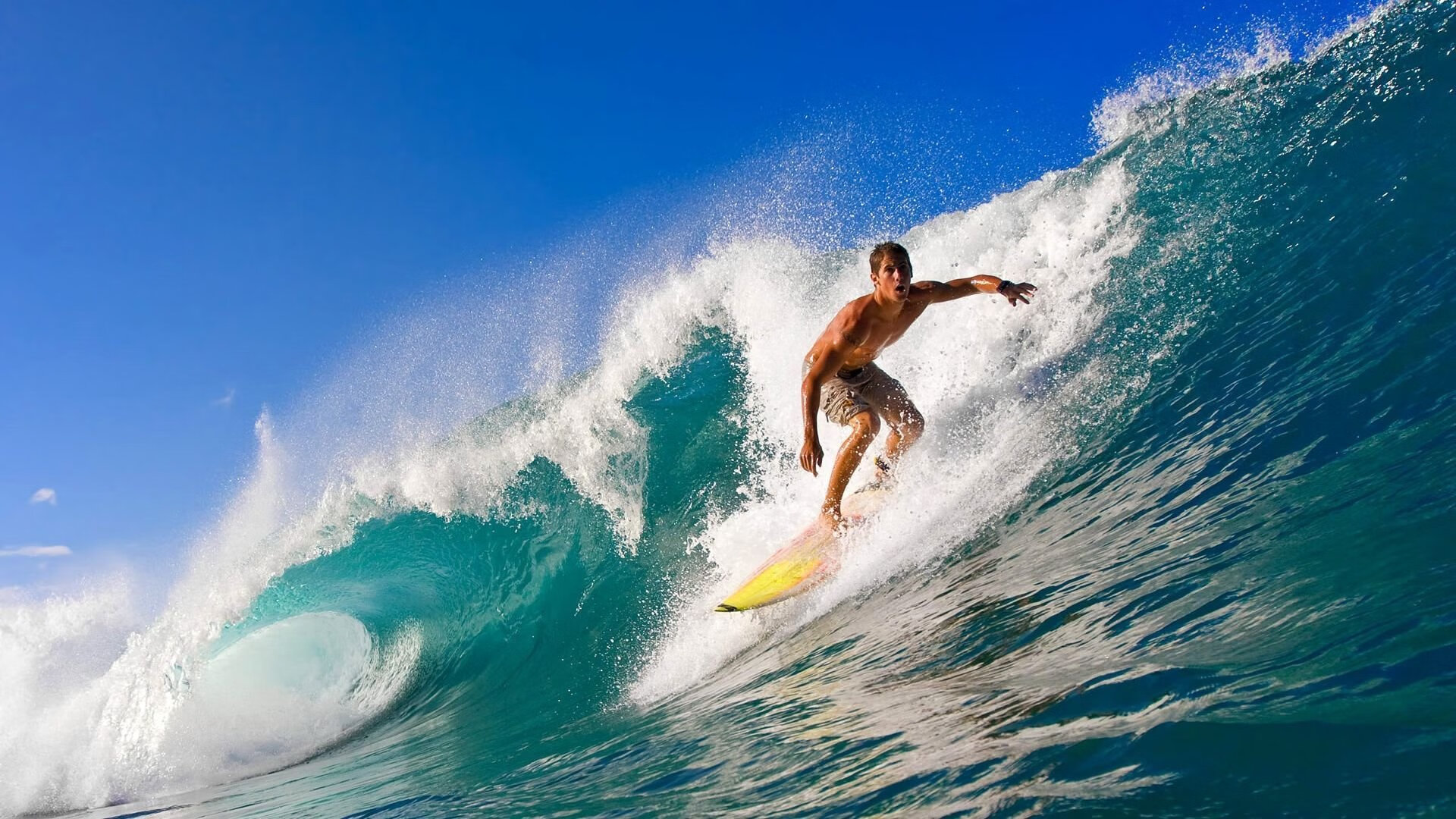 女篮精神激励更多年轻球员,女篮团队精神